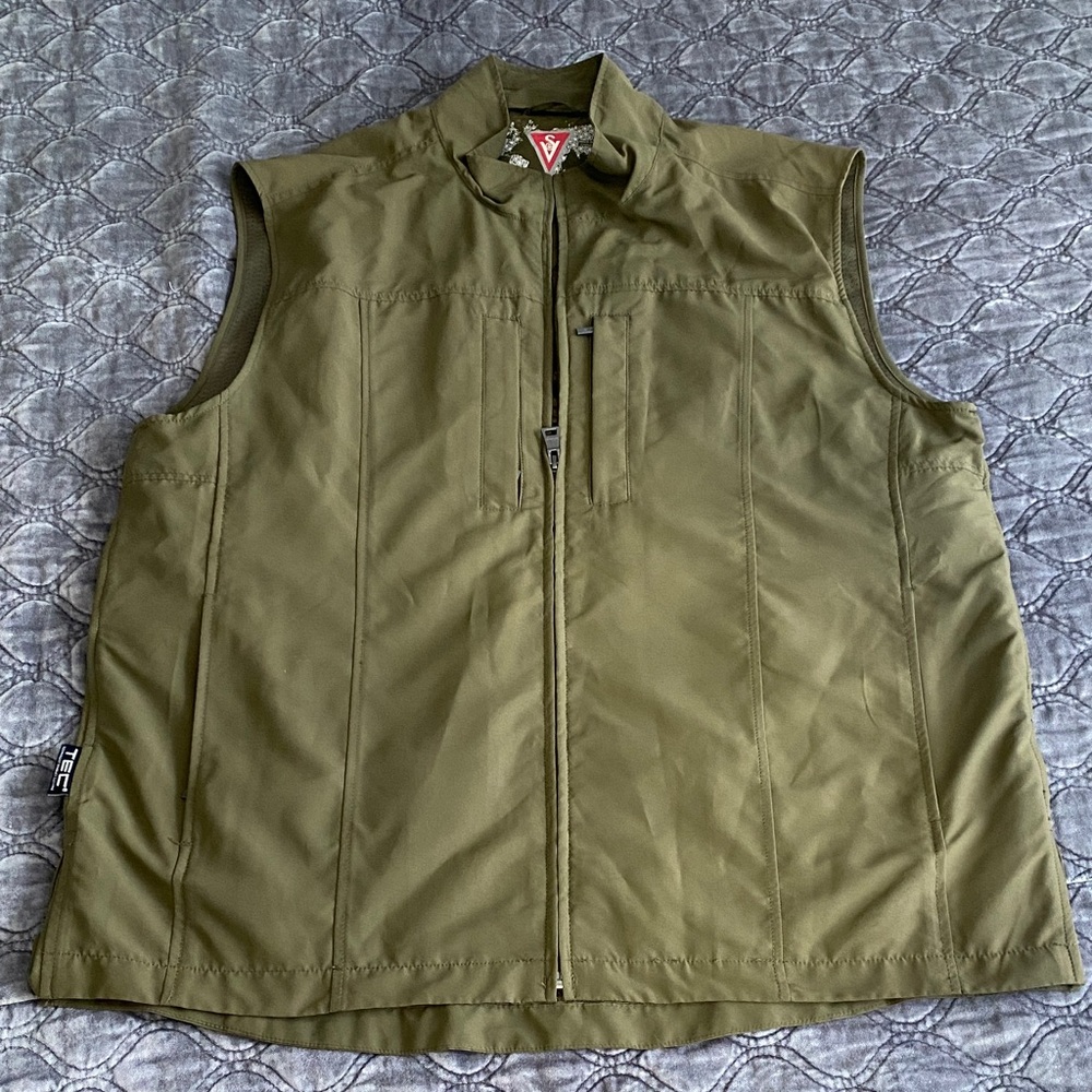 Men’s Utility Vest - Technology Enabled Clothing